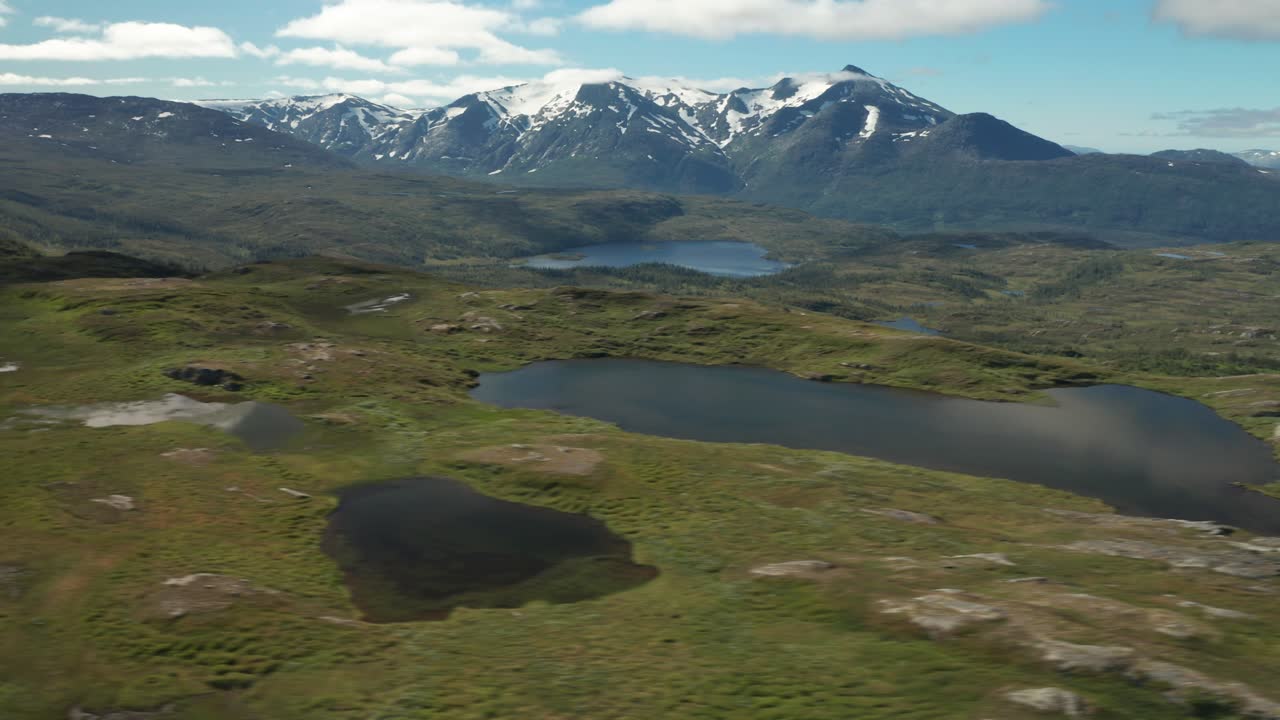 En flyvetur over Korgfjellet bjergkæden, Norge