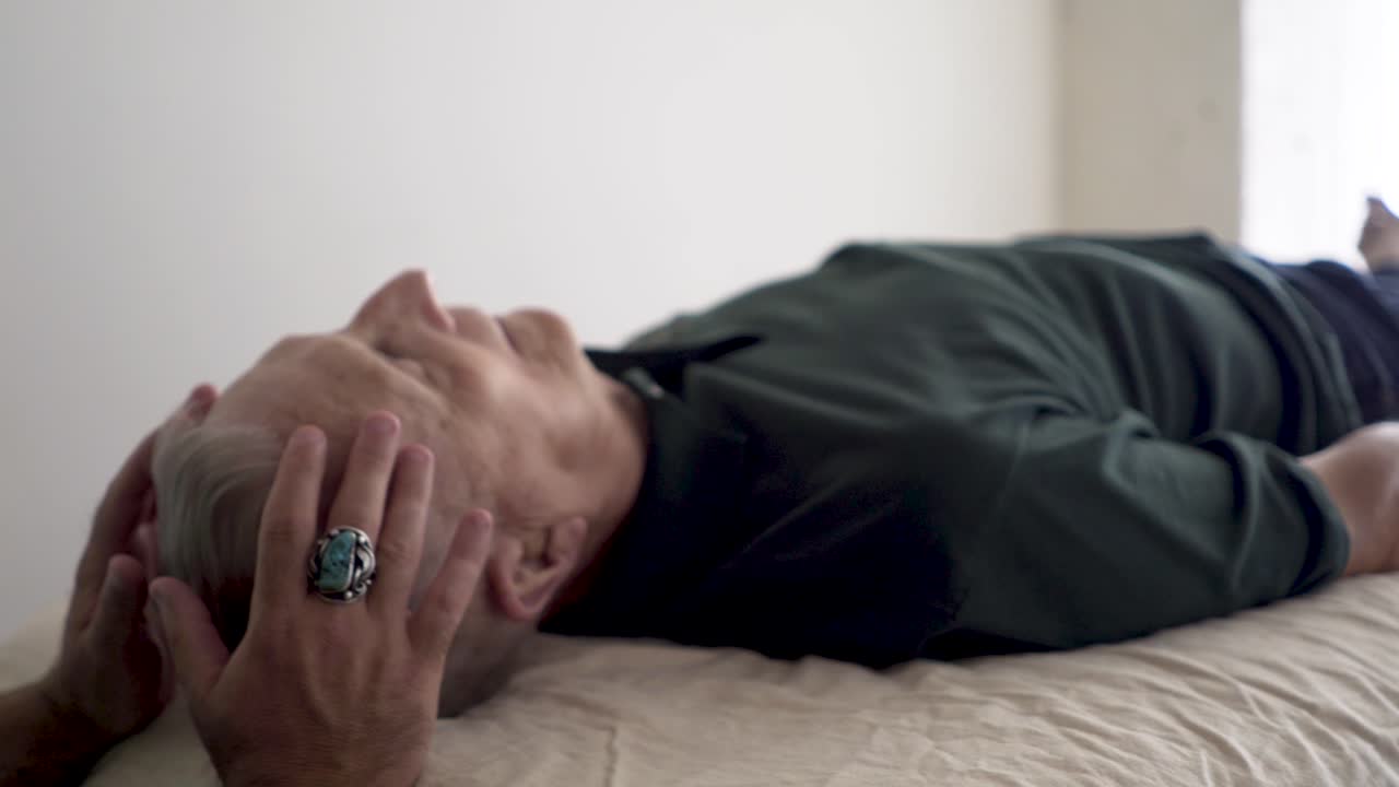 Massoterapia per uomo anziano