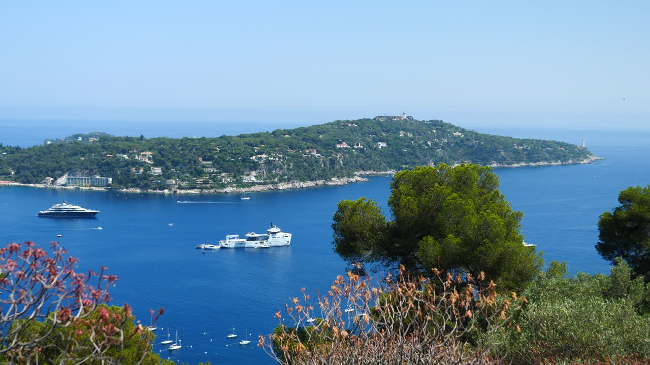 vista panorámica de la costa de saint-jean-cap-ferrat, en la riviera francesa