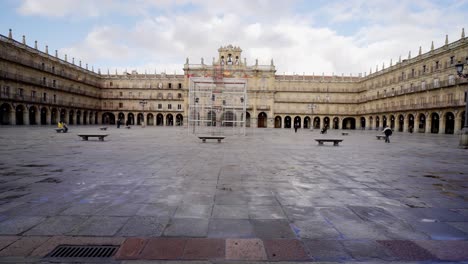 Ciudad-Monumental-De-Salamanca-Vacía-Por-Confinamiento-14