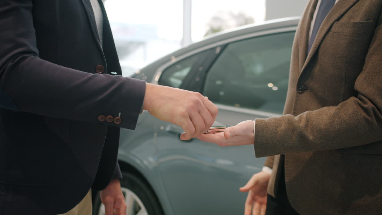 transacción de concesionario de automóviles