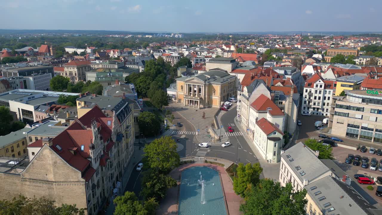 Letecký pohled na okouzlující evropské město