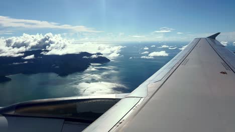 bonita vista fuera de un avión