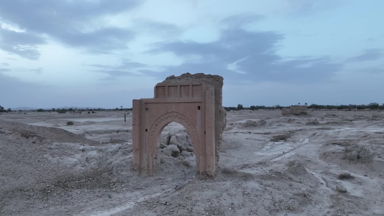 Sijilmasa, founded in the 8th century in Morocco, was a flourishing Islamic city and major caravan hub that connected North Africa with sub-Saharan trade routes