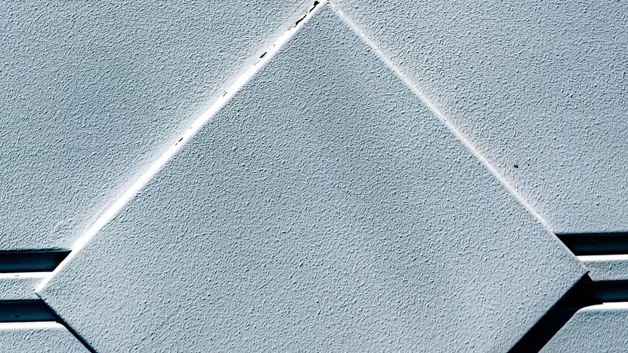 Geometric metal pattern with shadows