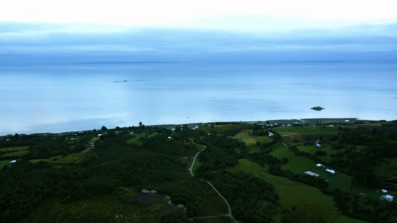 푸에르토 몬트에서 일출 드론