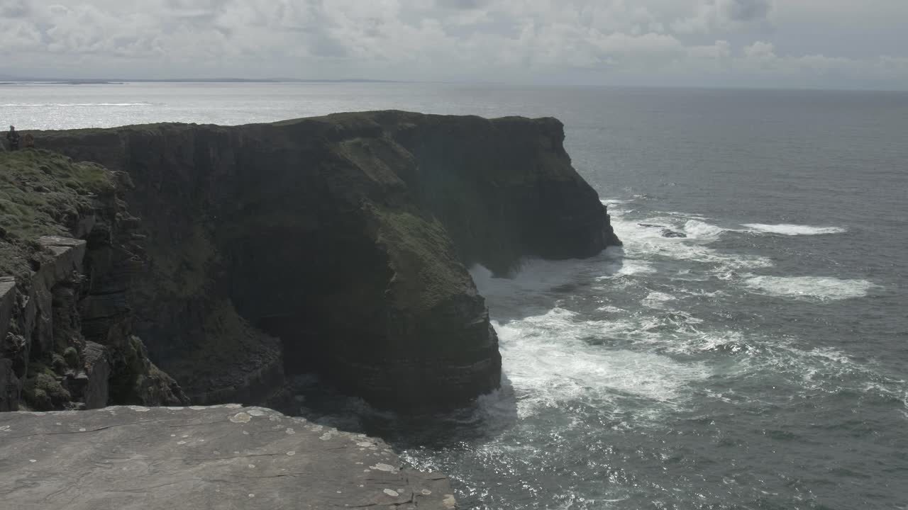 los acantilados de moher en irlanda
