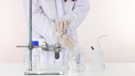 science experiment demonstrating copper carbonate decomposition