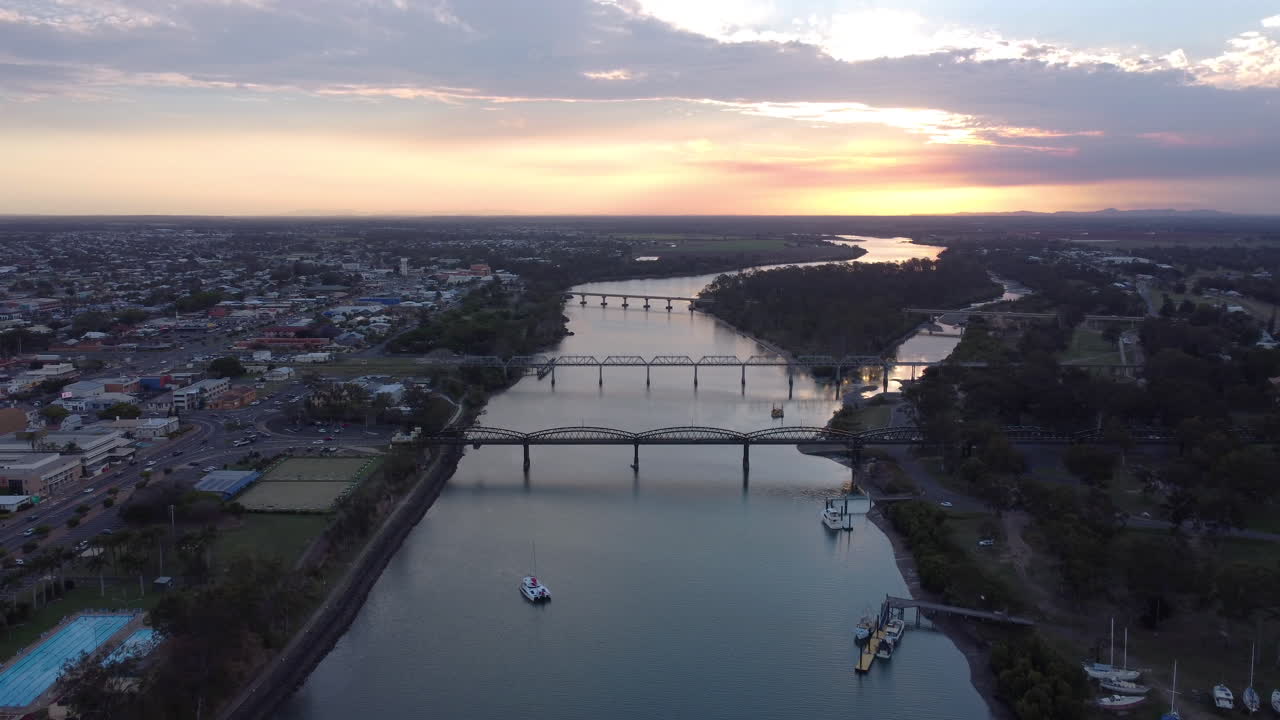 버넷 강 일몰, 번다버그 위의 4k 드론