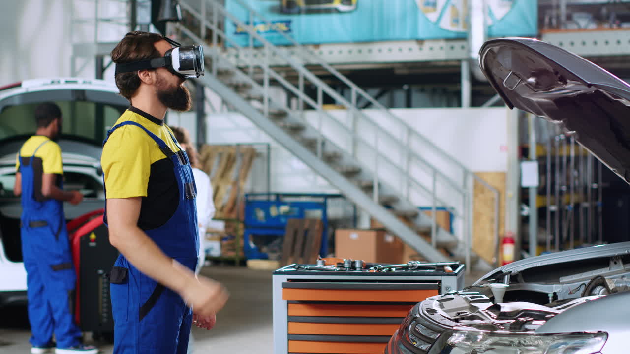 reparador de automóviles utilizando la realidad virtual