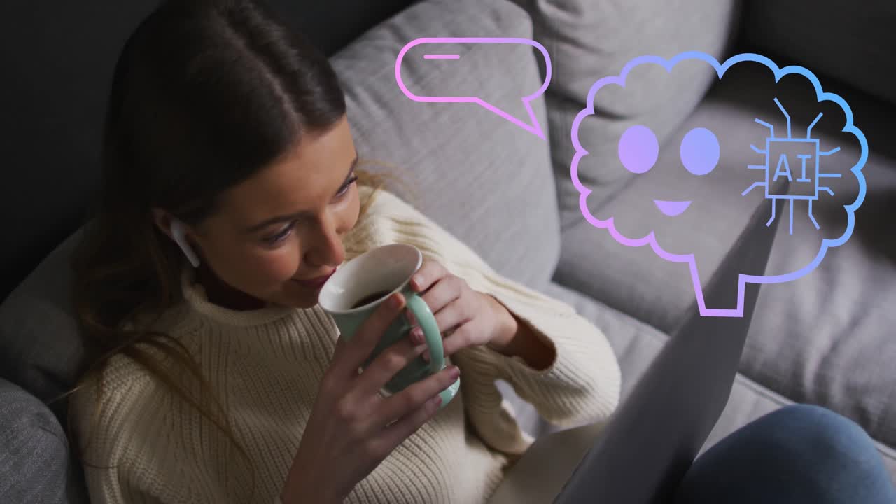 animación de un procesamiento de datos sobre una mujer caucásica usando una computadora portátil