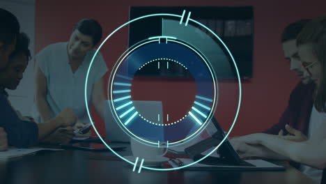 animación de la interfaz digital sobre la gente de negocios que habla