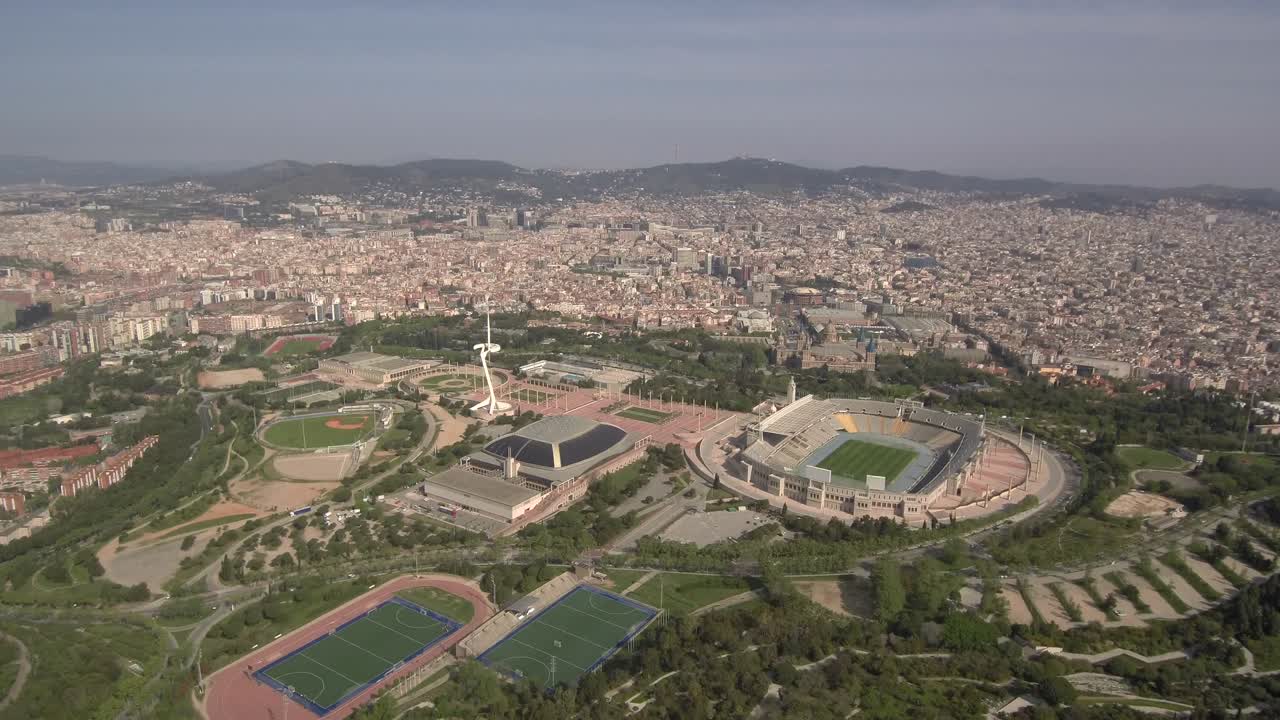 몬트주이크 산. 올림픽 구역. 바르셀로나. 공중 촬영.