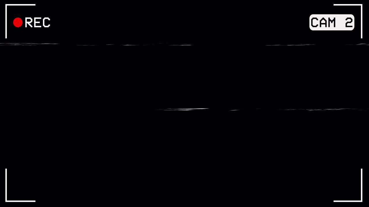 Schermo di registrazione di una telecamera CCTV con effetto glitch e interferenza