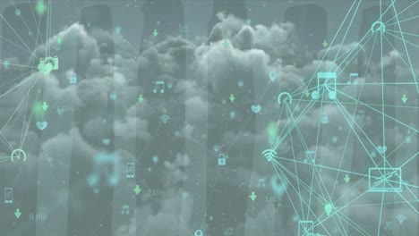 animación de iconos y conexiones sobre el cielo con nubes