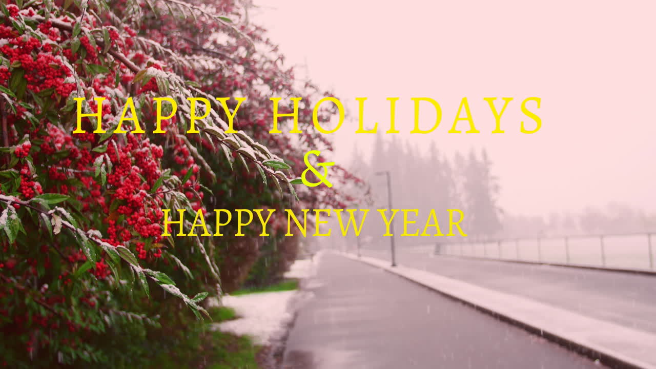 animación de felices vacaciones texto sobre el paisaje de invierno y la nieve cayendo