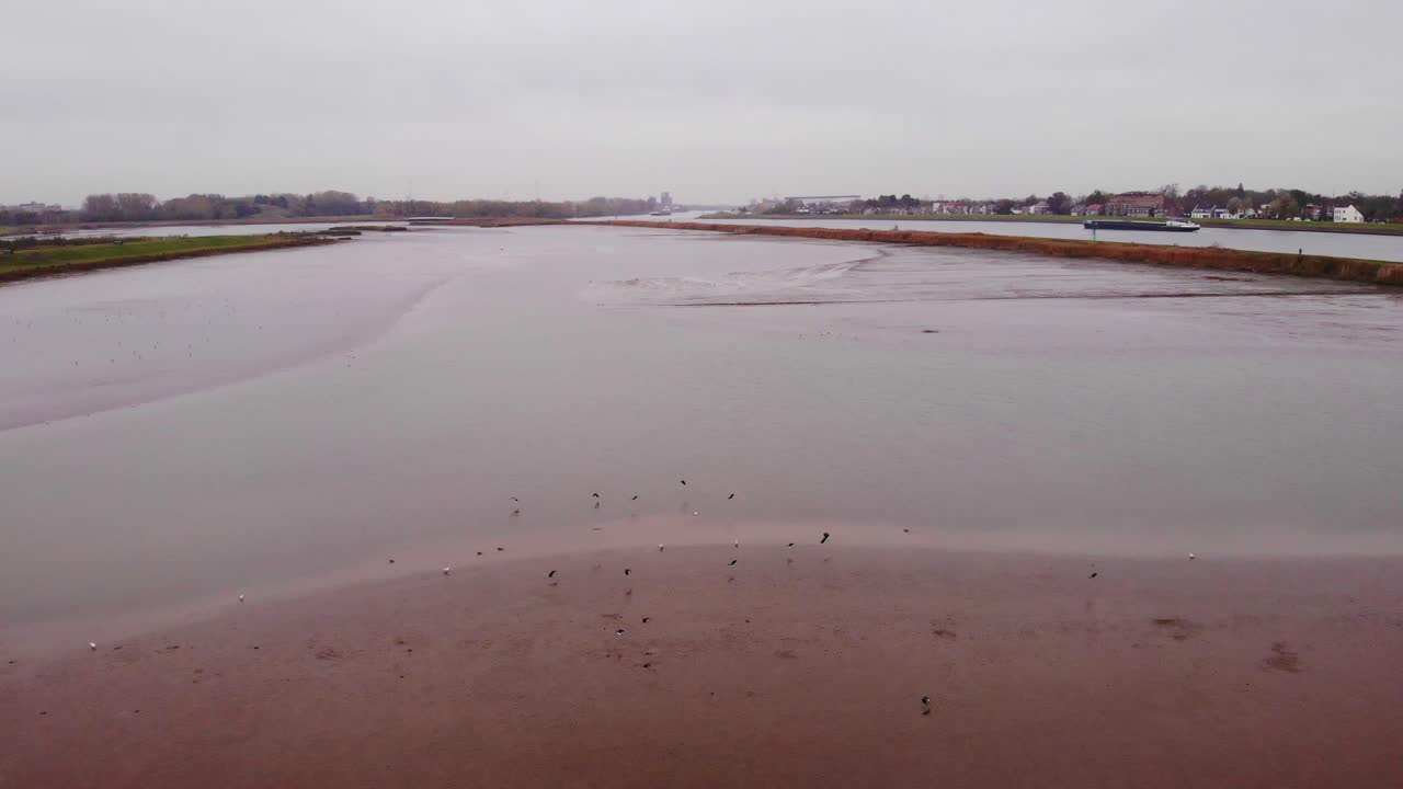 Luftfoto over vandvej langs Noord i Ridderkerk.