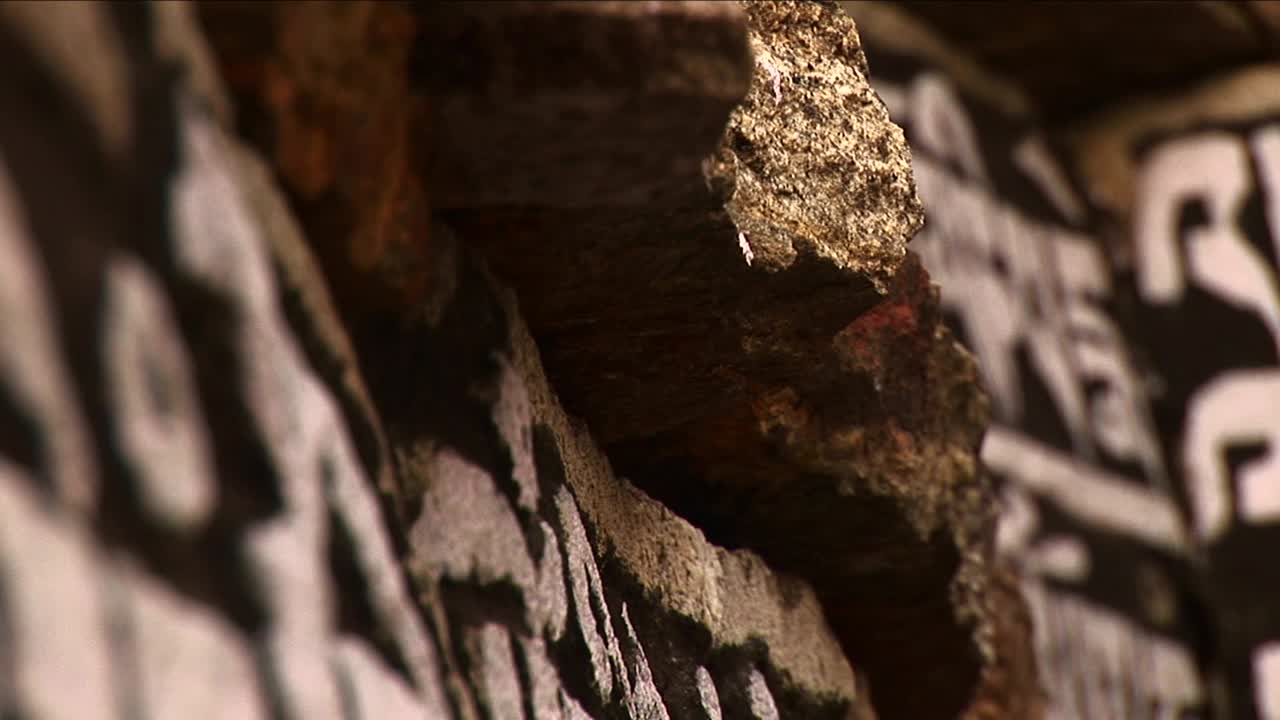 primer plano de piedras sánscritas