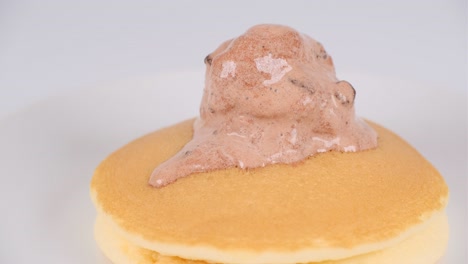 pancakes with chocolate cookie ice cream