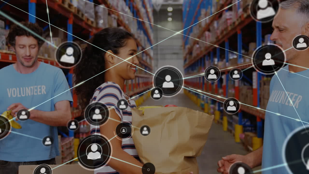 animación de la red de conexiones con iconos sobre diversos voluntarios que trabajan en el almacén