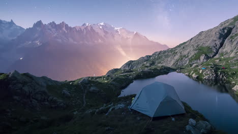 Night-timelapse-from-lake-des-Cheserys,-Chamonix