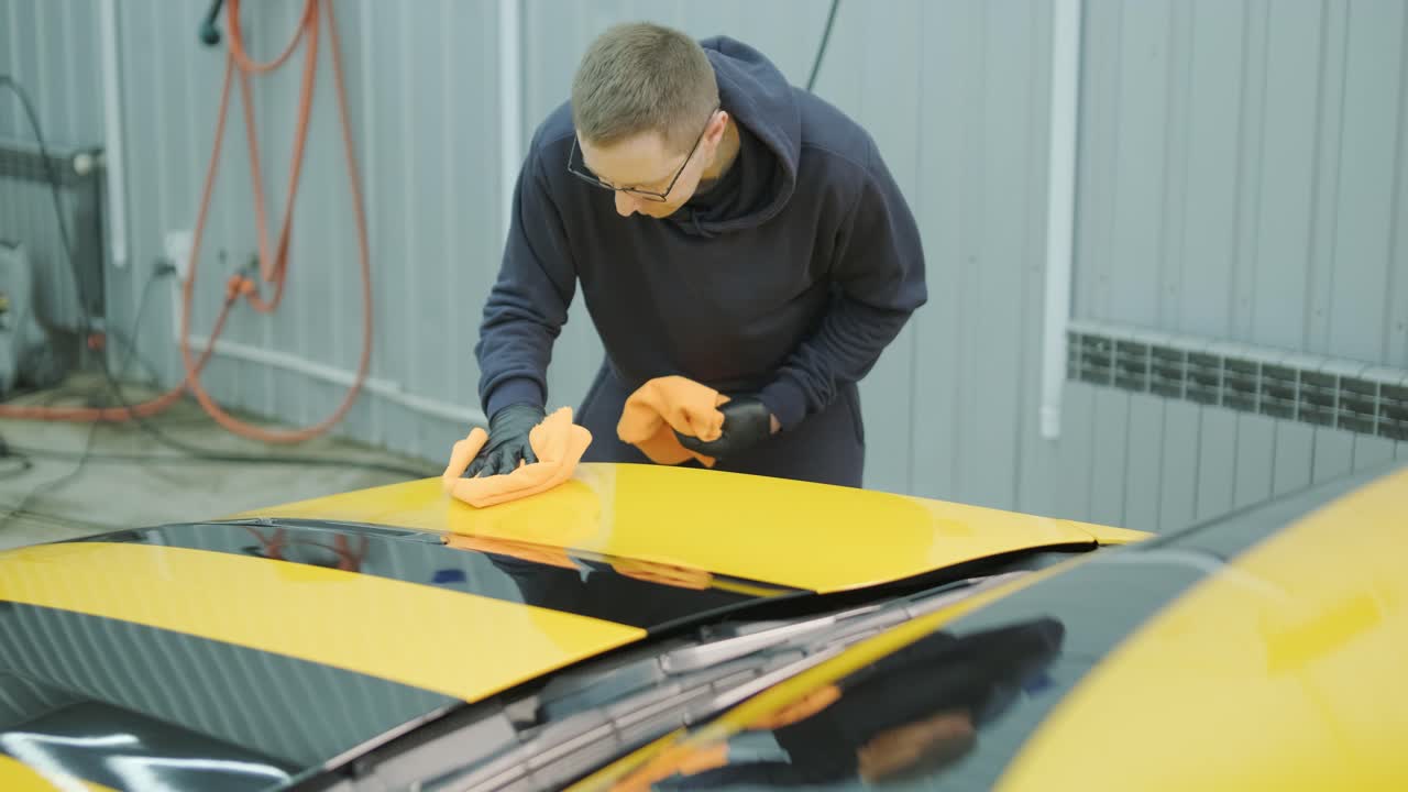 Professional Car Detailing – Washing, Ceramic Coating, and Interior Cleaning