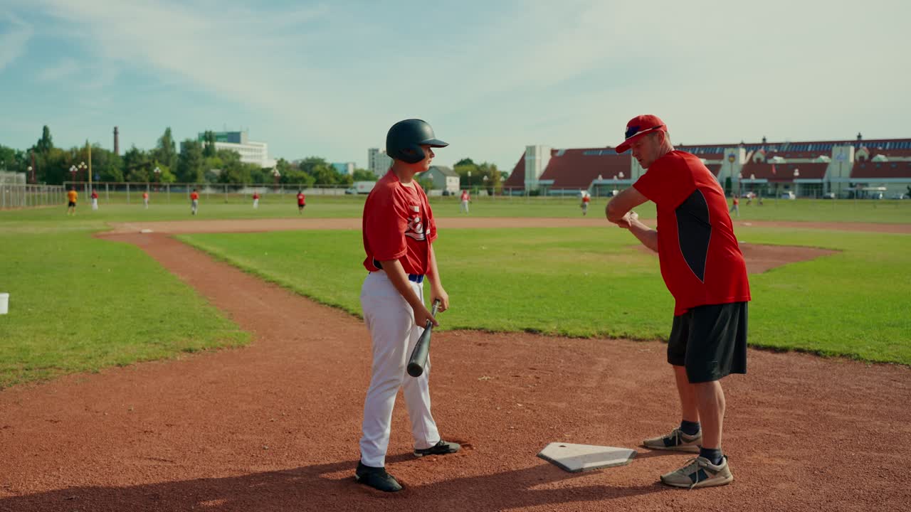 Allenamento di baseball sul campo