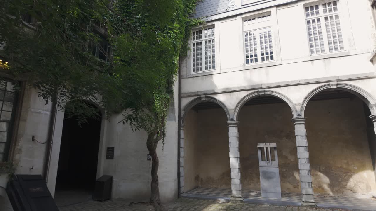 아이비 와 함께 유럽 의 역사적 인 안