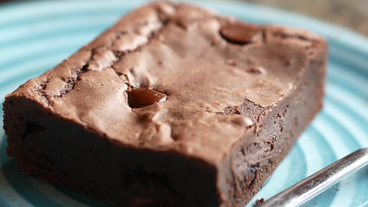 primer plano de un brownie de chocolate