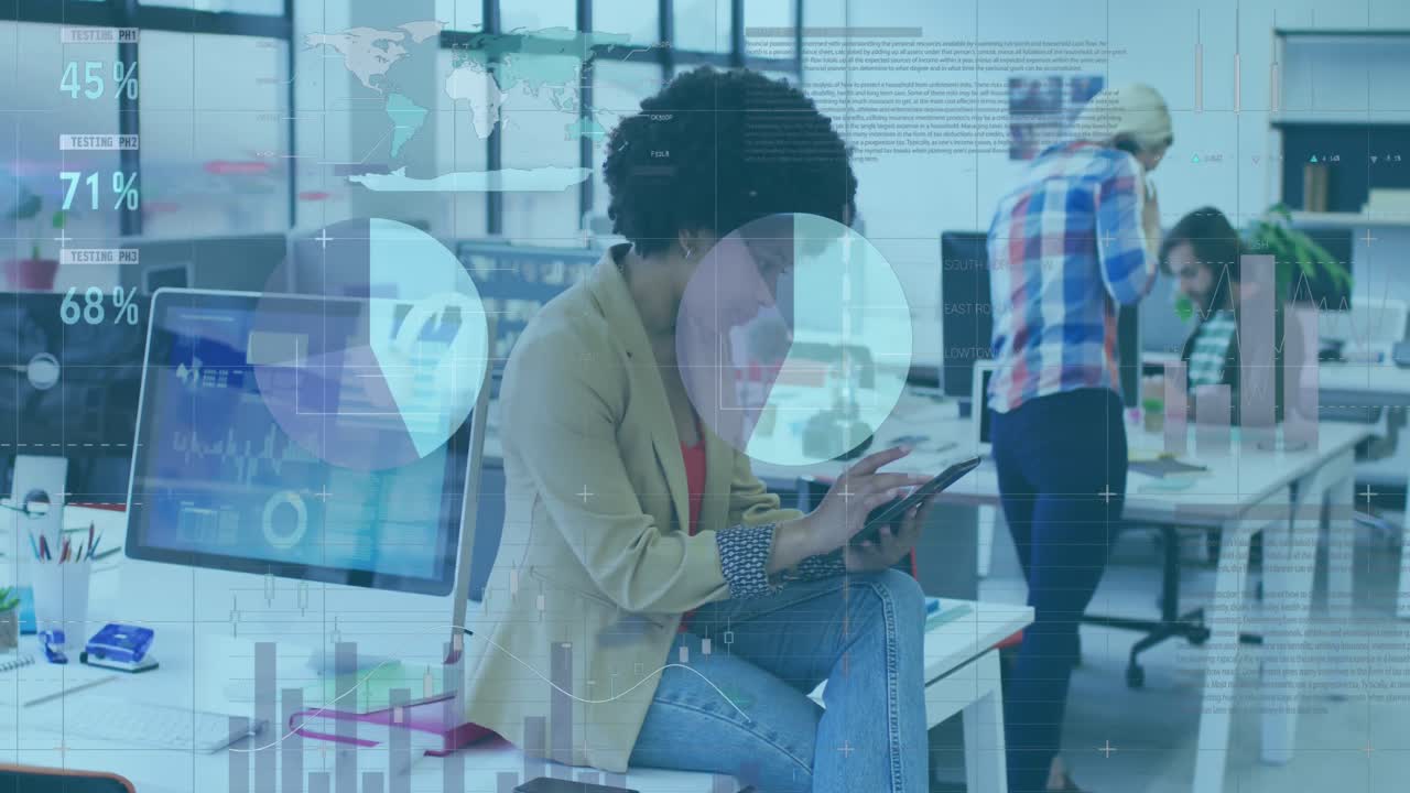 사무실에서 디지털 태블릿을 사용하는 아프리카계 미국인 여성에 대한 통계 데이터 처리의 애니메이션