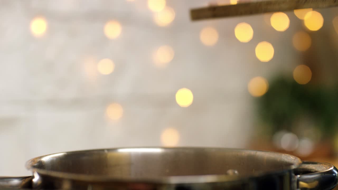 la preparación de un plato de salchichas