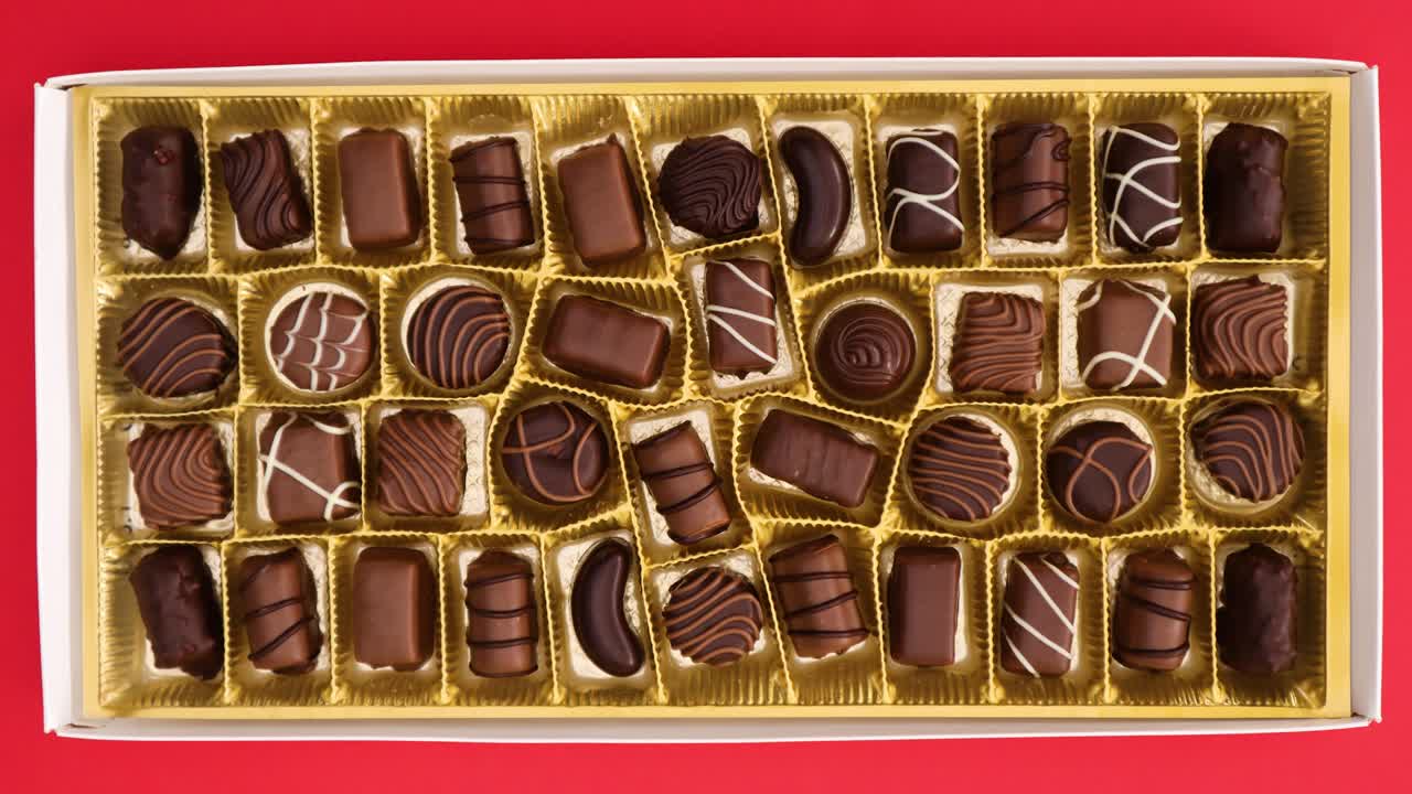 Various chocolates disappear from the box - Stop motion