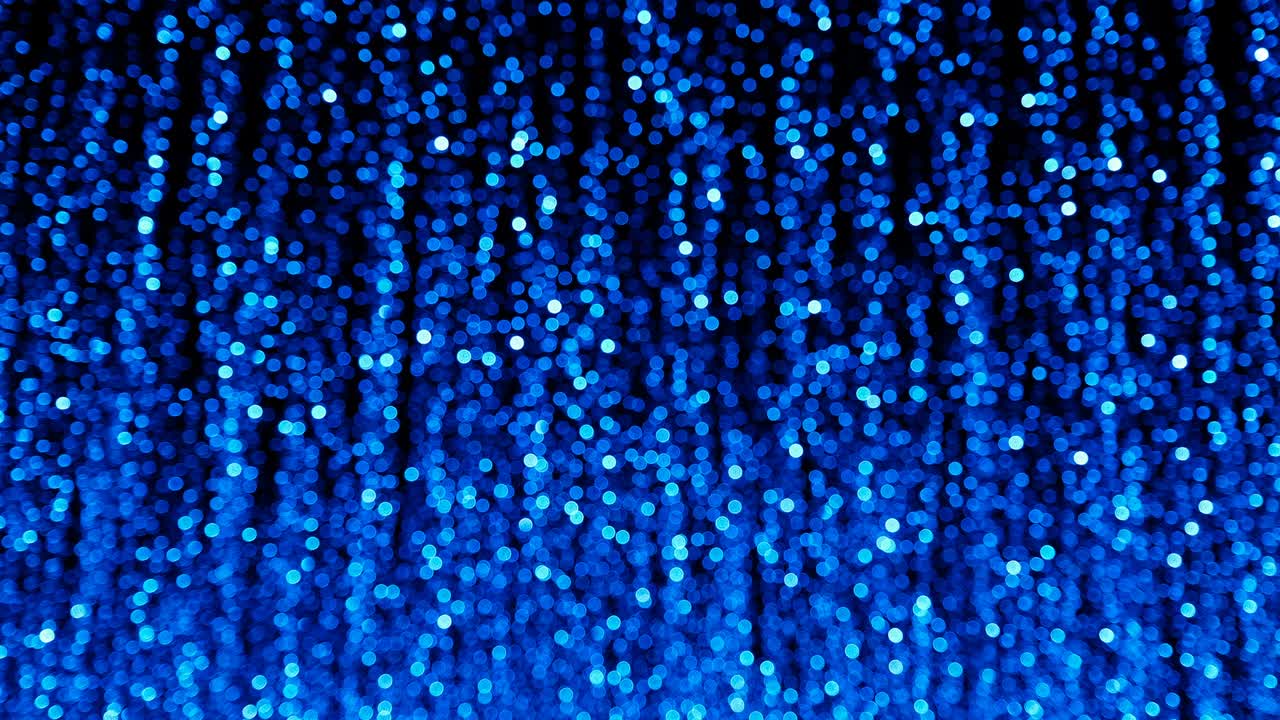 Sparkling balls in easy defocus.