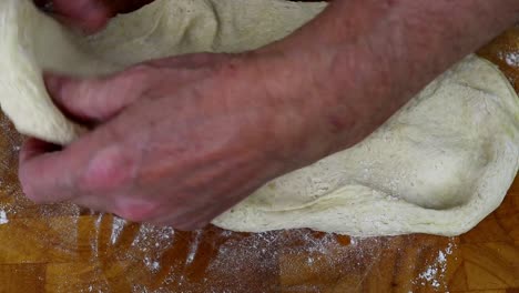masa estirada a mano en la fabricación