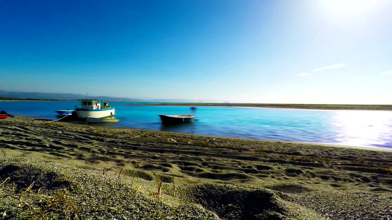 배와 바다, 작은 항구, 남부 이탈리아, 실시간, 루프