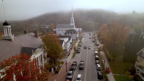 Stowe-Vermont-En-Otoño-Antena-Del-Centro