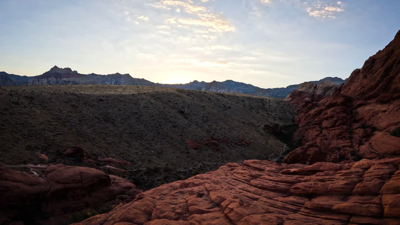 nevada rocas rojas el lapso de tiempo del atardecer