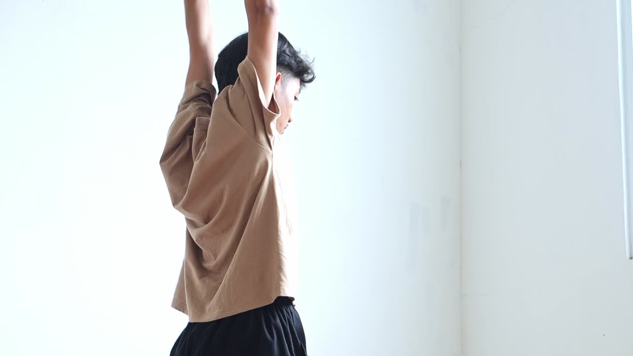 A man is doing an exercise