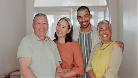 Sonrisa,-Padres-Ancianos-E-Hija