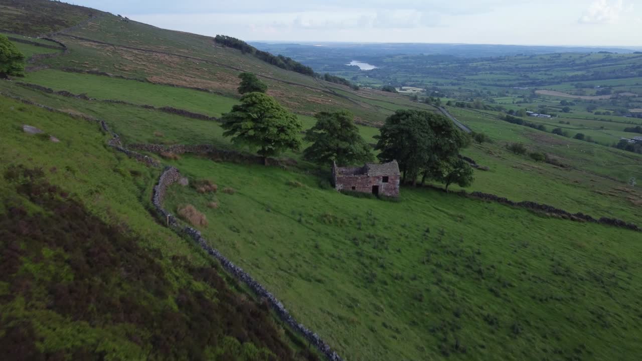 el paisaje rural en las cucarachas, staffordshire.