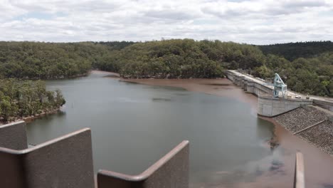 presa de warragamba en su máxima capacidad