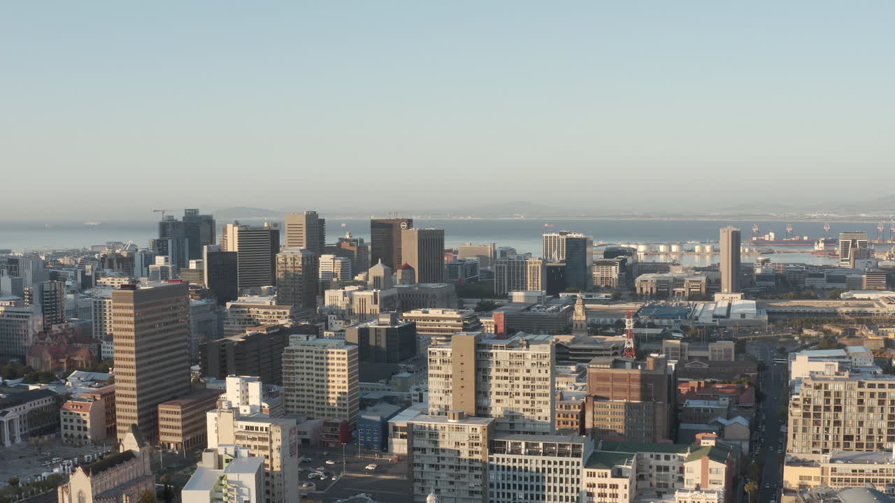 케이프타운은 결코 놀라게 하지 않습니다.