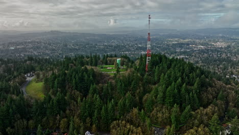 Portland-Oregon-Aerial-v125-flyover-Council-Crest-Park-located-at-the-highest-point-of-West-Hills-in-Southwest-neighborhoods-capturing-beautiful-hilltop-views---Shot-with-Mavic-3-Cine---August-2022