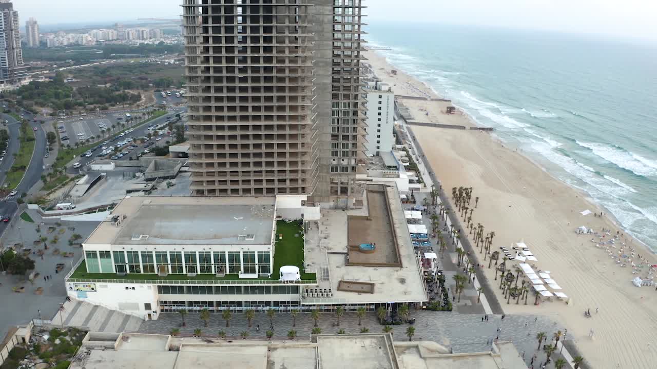 해안  ⁇ 에 있는 건물의 느린 움직임  ⁇