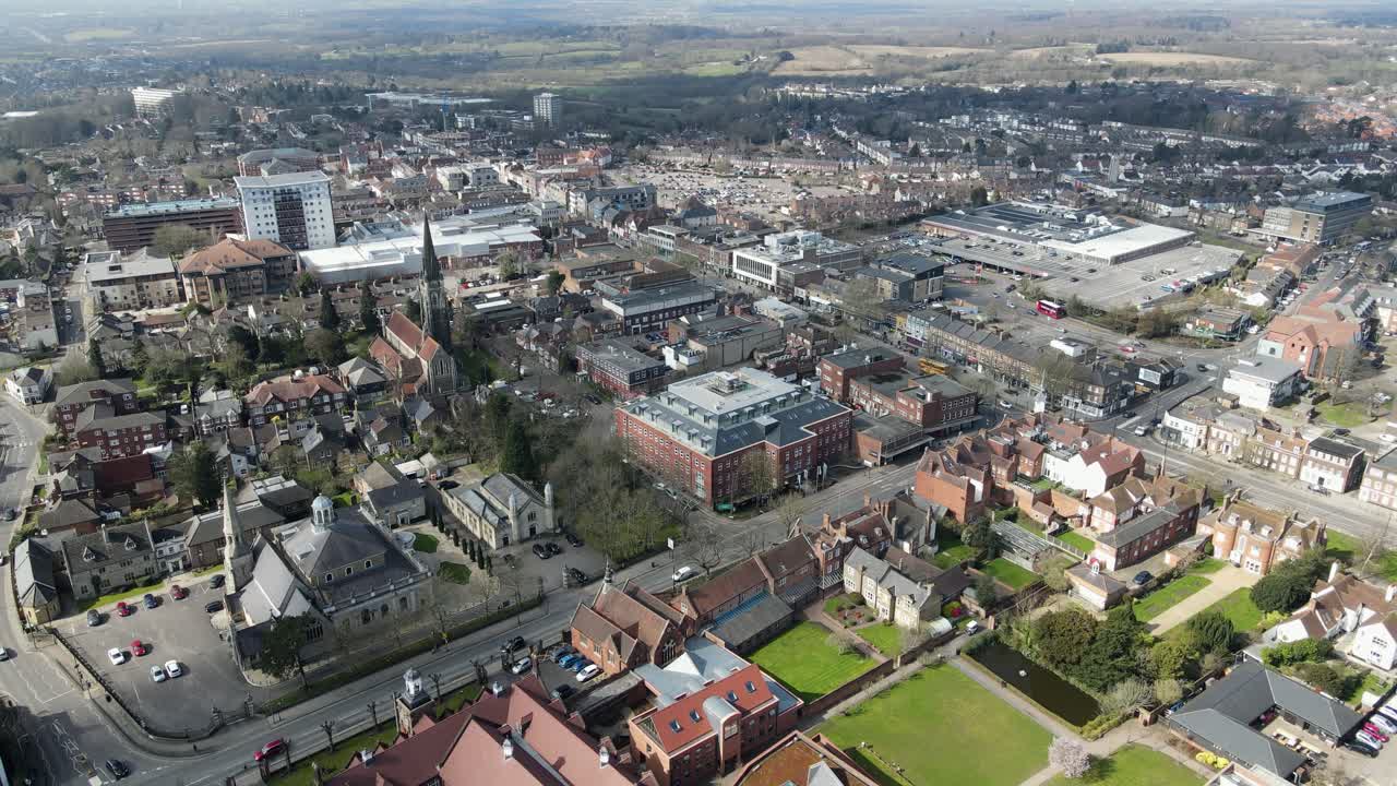 brentwood essex reino unido centro de la ciudad en aumento pov imágenes aéreas 4k