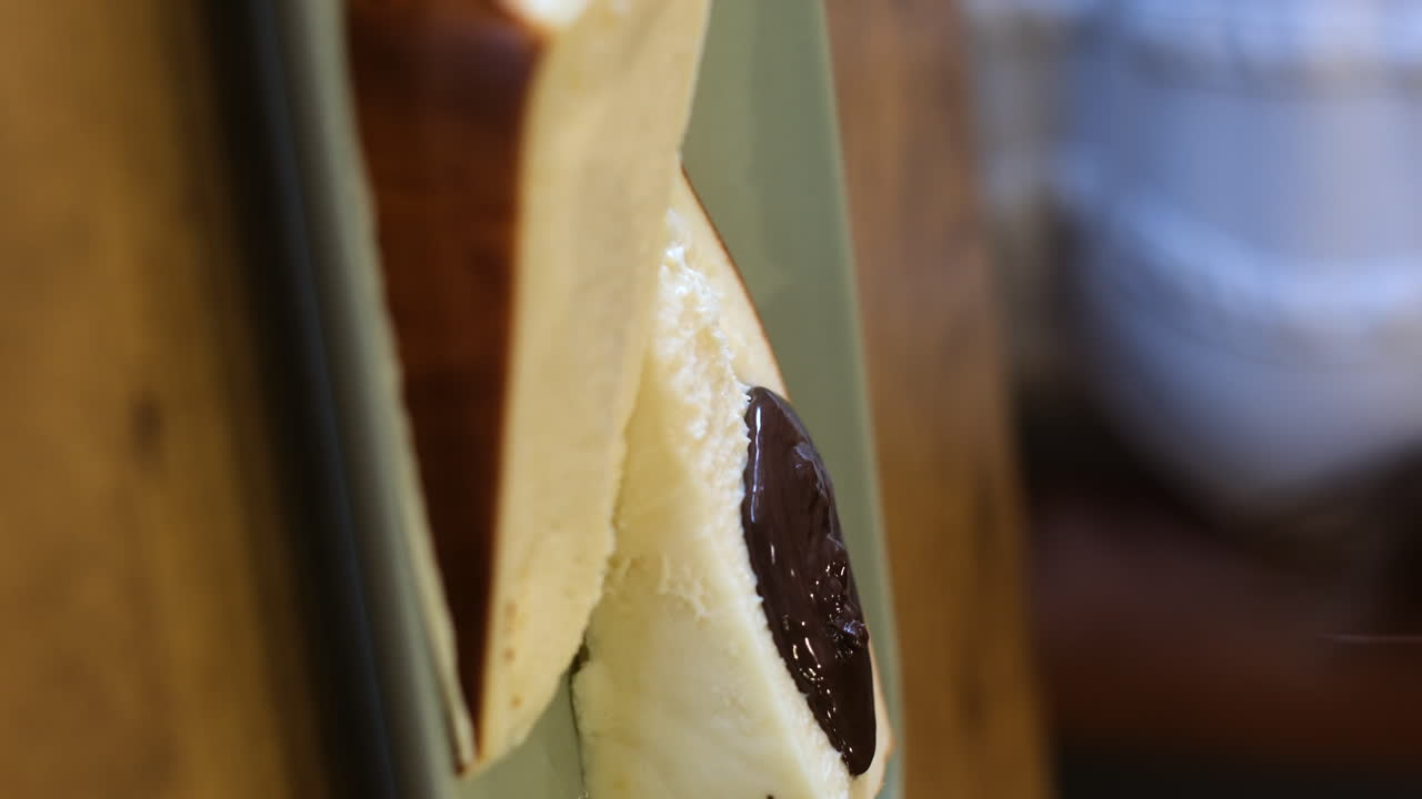 초콜릿으로 인 치즈케이크: 타락한 즐거움