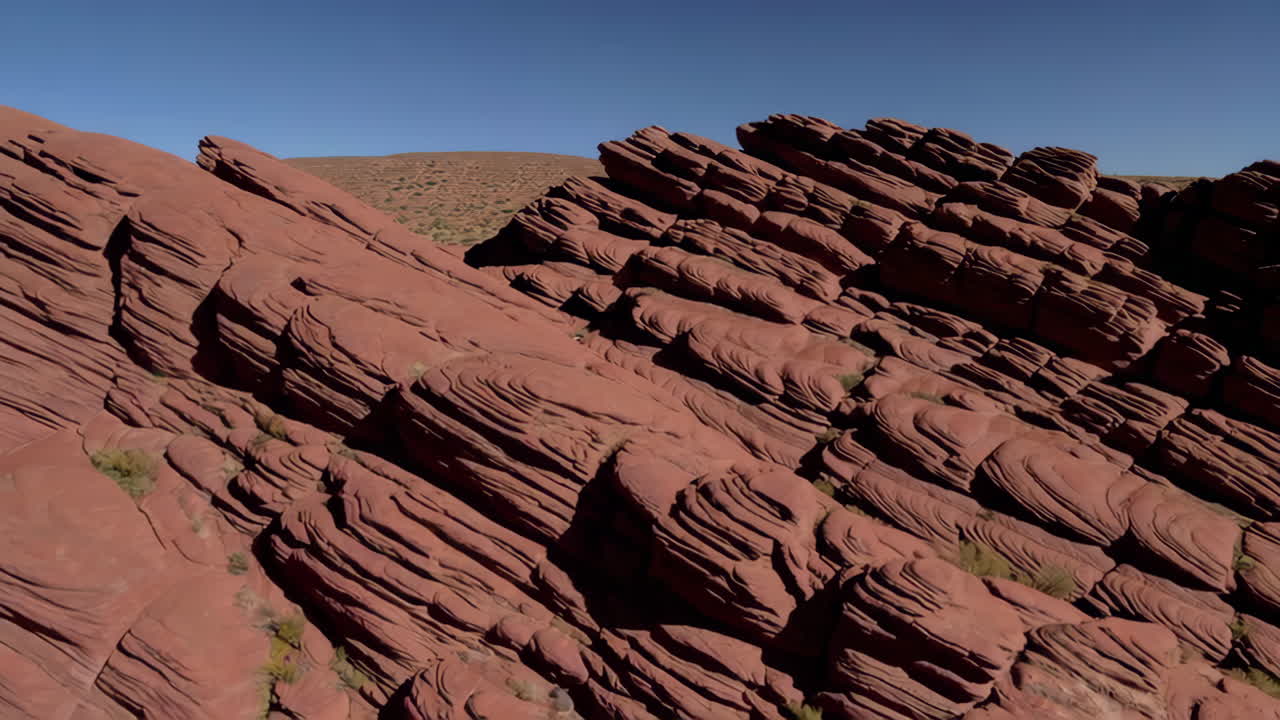 formaciones rocosas rojas en un paisaje desértico