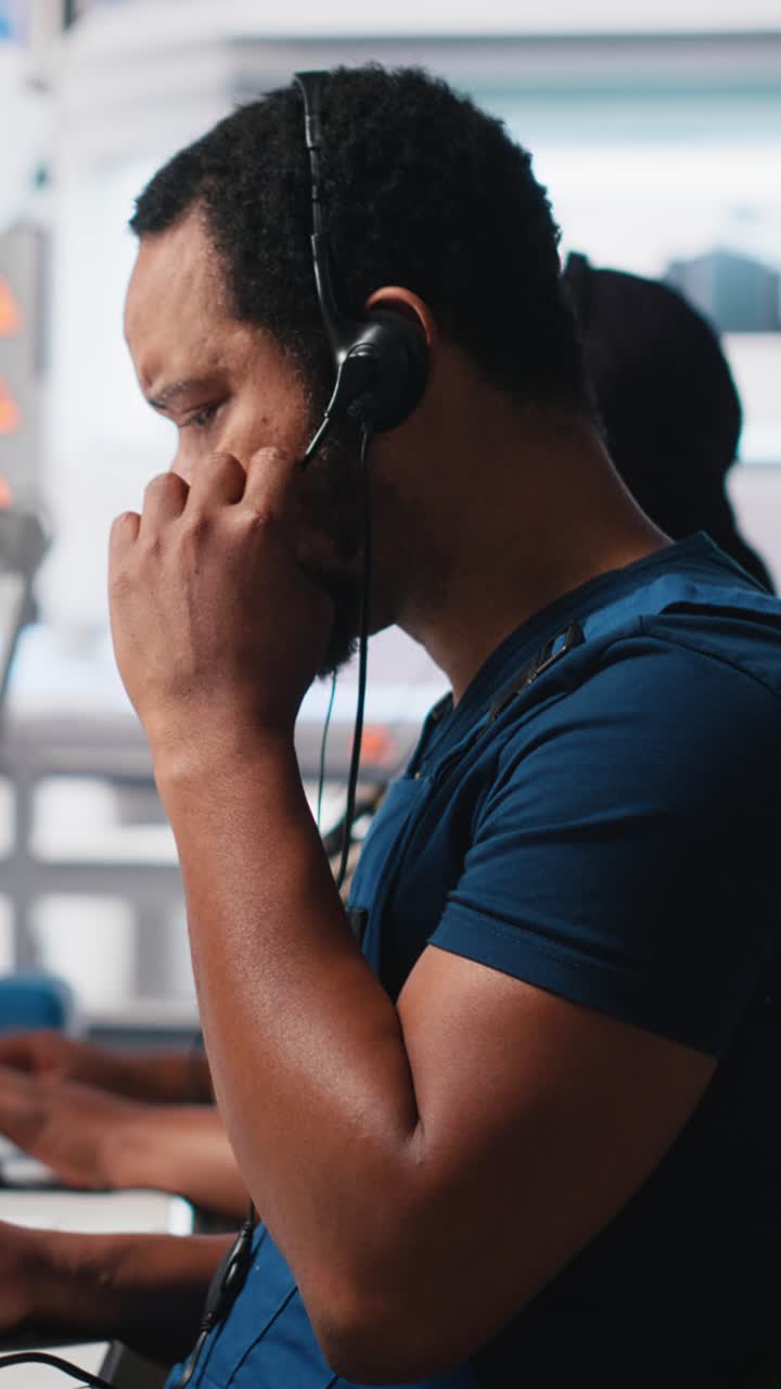 Vertical Video Call center technician handling maintenance inquiries in solar factory