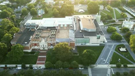 Virginia-Museum-of-Fine-Arts-and-Arthur-Ashe-Boulevard---Richmond,-Virginia-|-Aerial-View-Panning-Across-|-Summer-2021