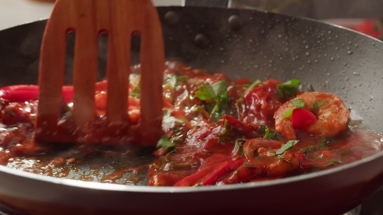 Stir-fried Shrimp with Red Peppers